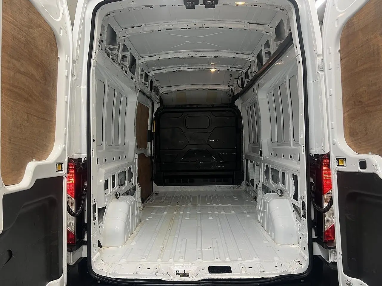 2022 Ford Transit, photo 2