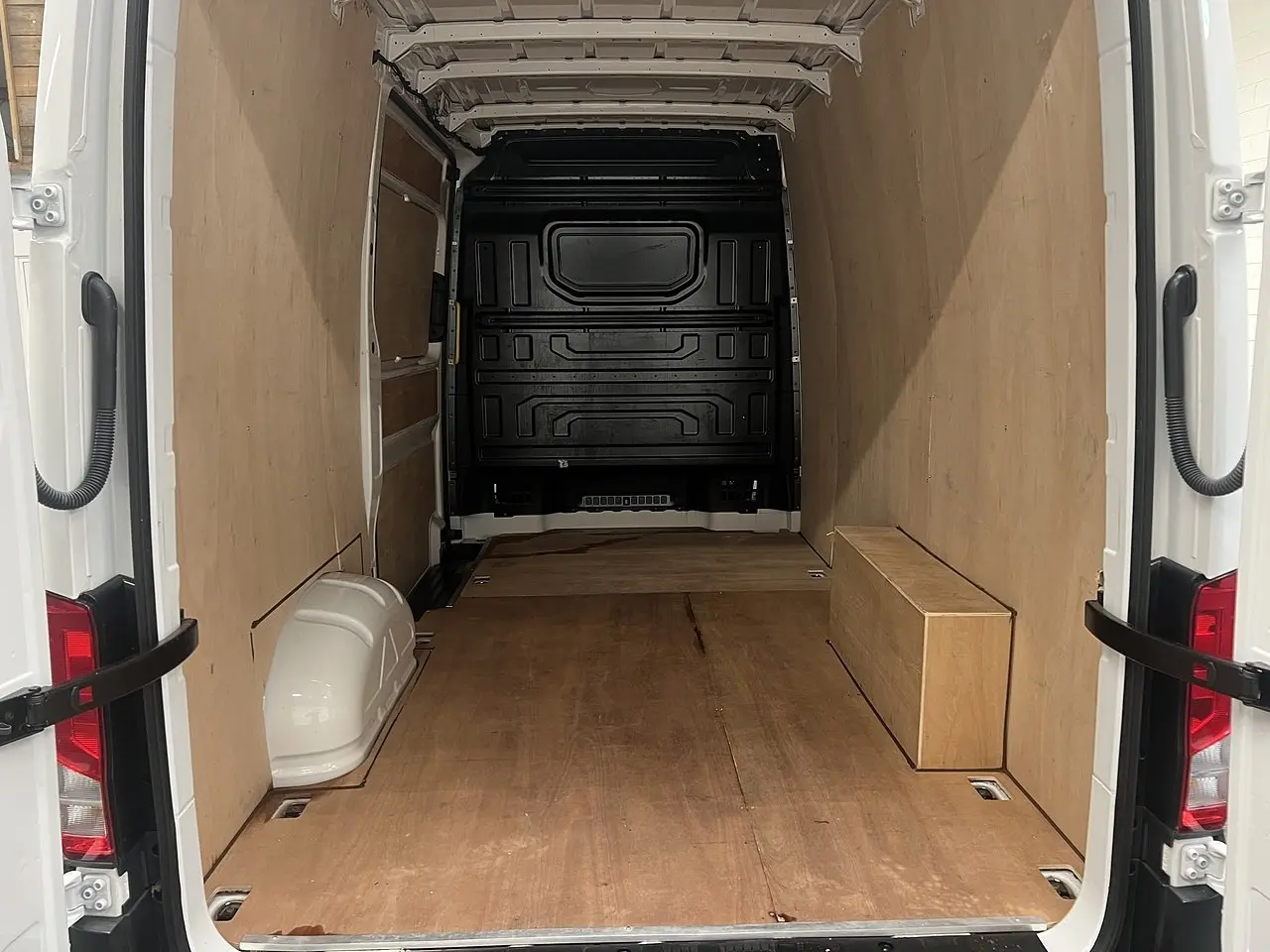 2025 Volkswagen Crafter, photo 3