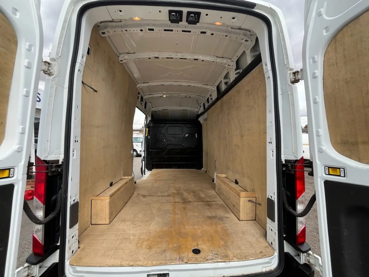 2022 Ford Transit, photo 2