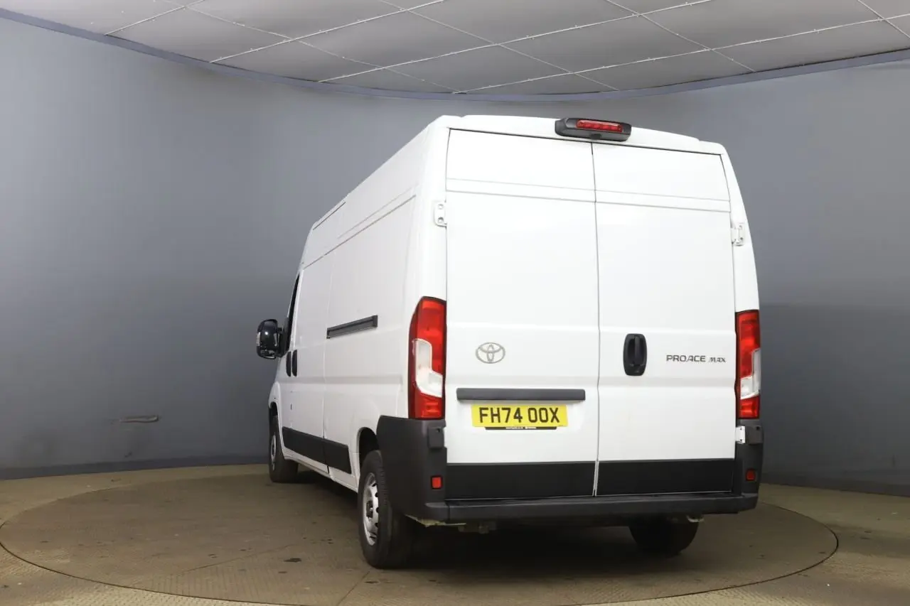 2025 Toyota Proace Max, photo 4