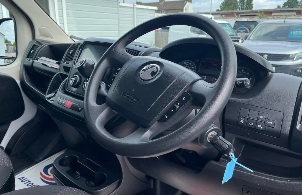 2023 Vauxhall Movano, photo 5