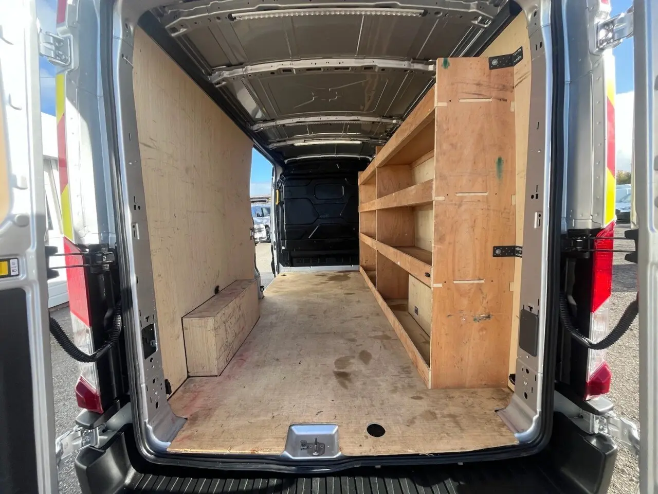 2025 Ford Transit, photo 2