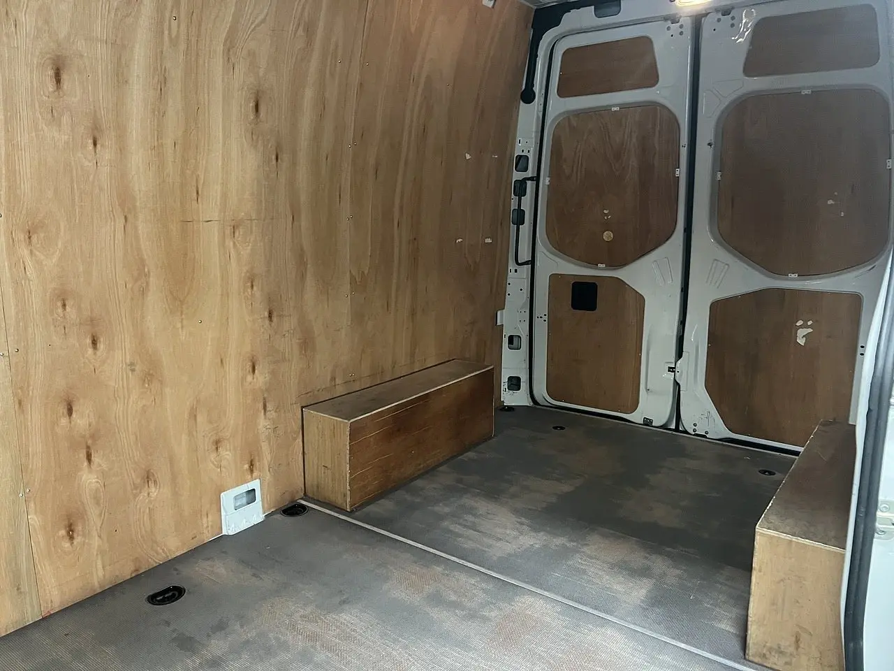 2024 Mercedes-Benz Sprinter, photo 2