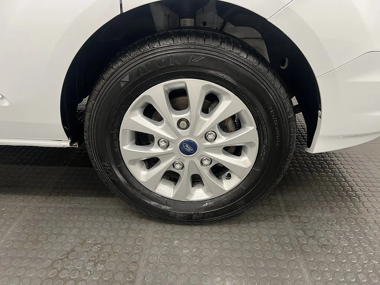 2023 Ford Transit Custom, photo 2