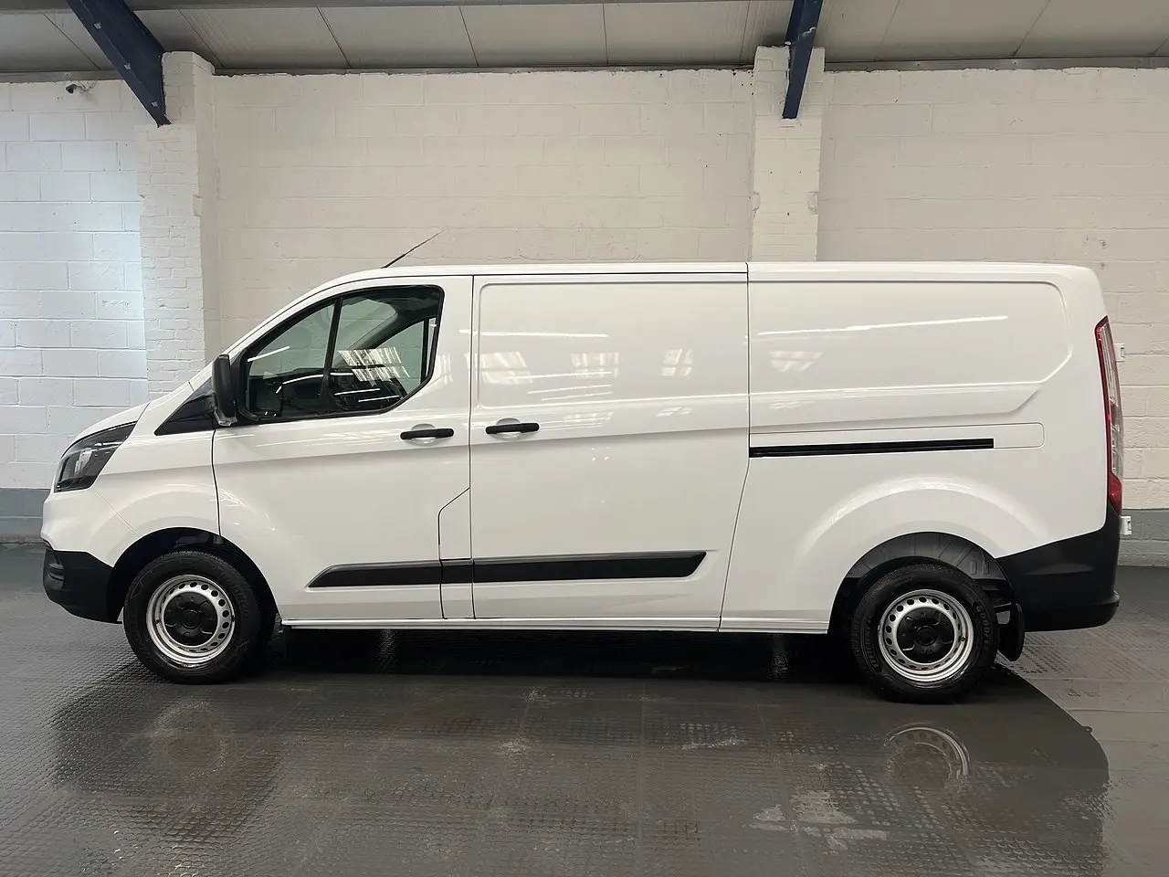 2023 Ford Transit Custom