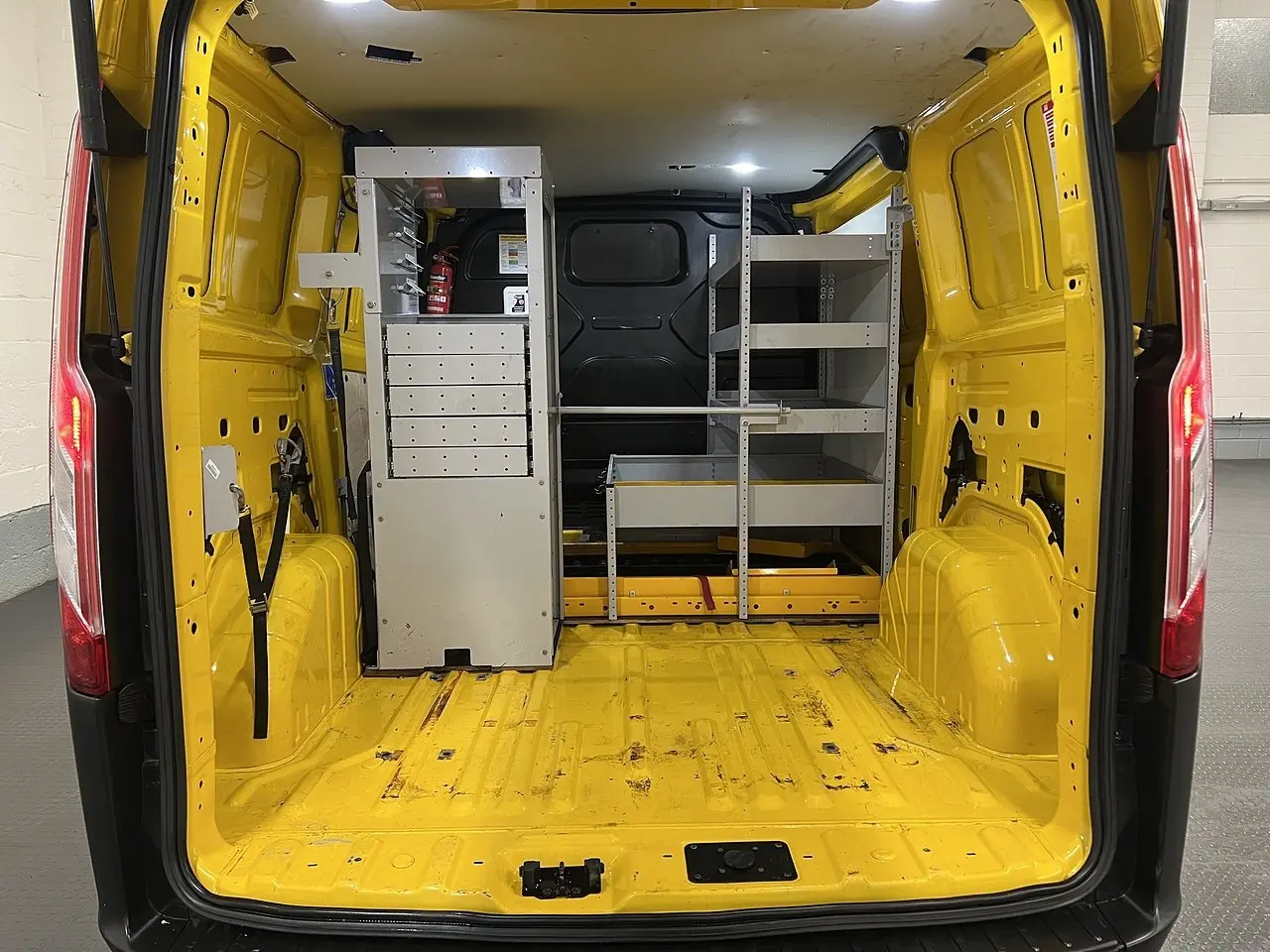 2022 Ford Transit Custom, photo 2