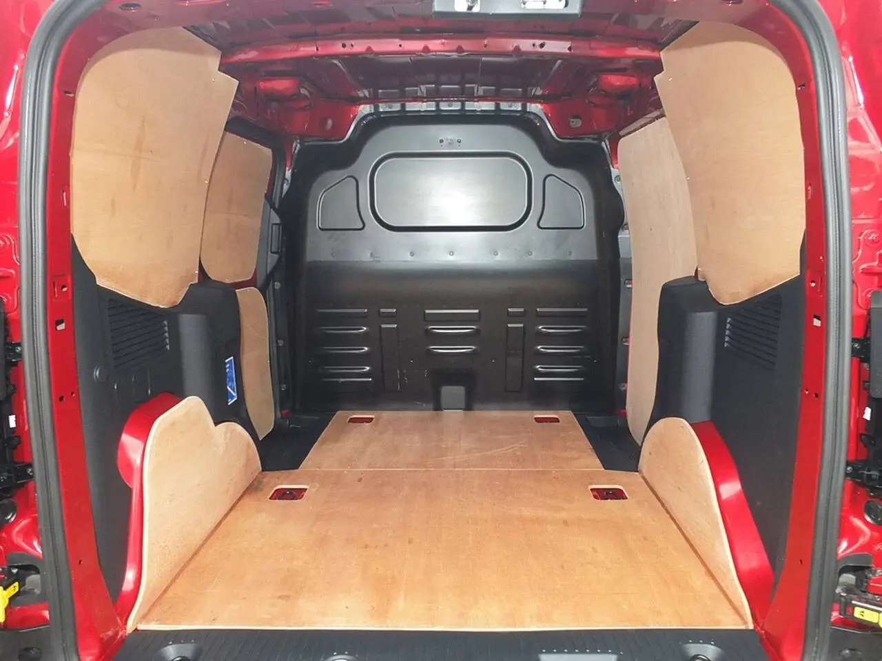 2025 Ford Transit Courier, photo 3