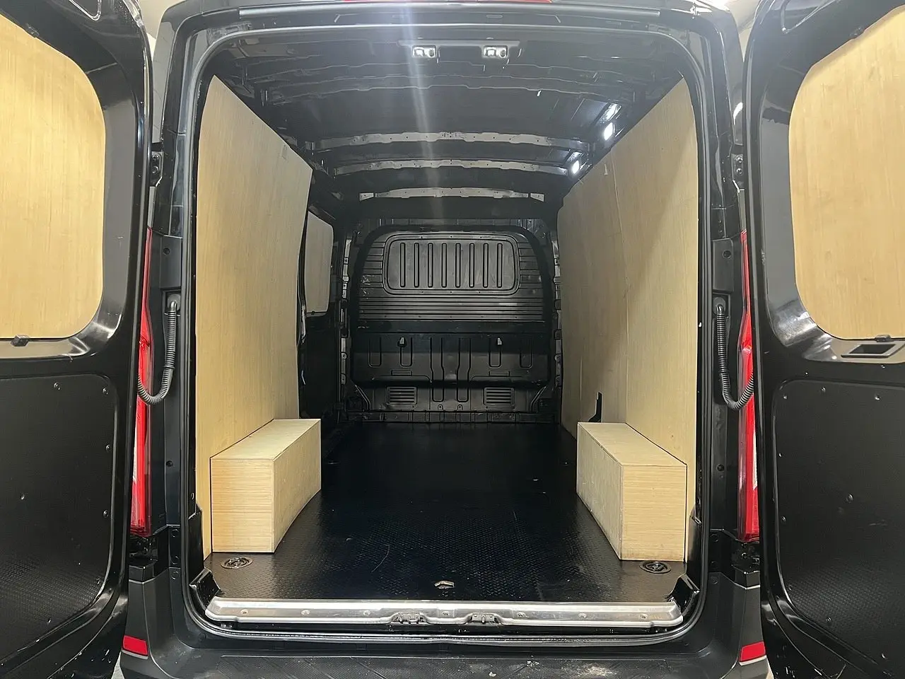 2023 Maxus Deliver 9, photo 3