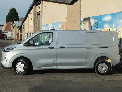 2024 Ford Transit Custom