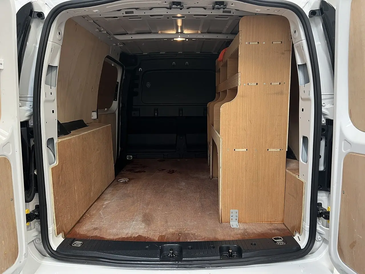 2022 Volkswagen Caddy, photo 2