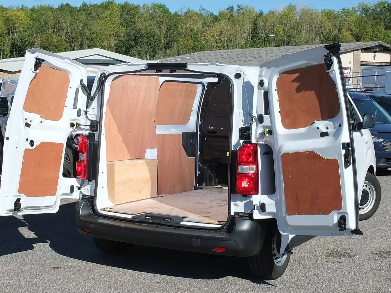 2023 Toyota Proace, photo 2