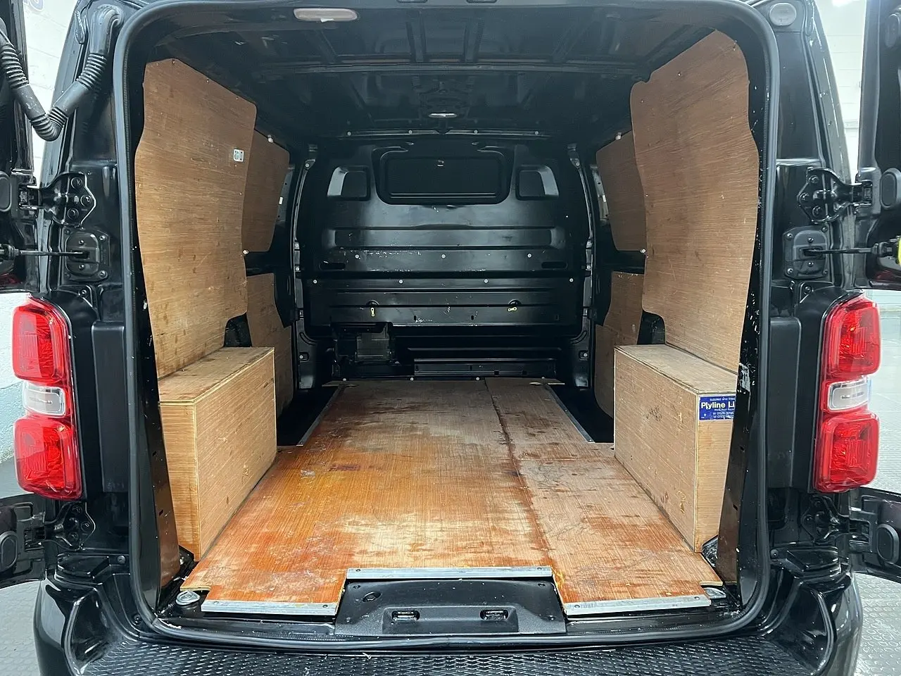 2023 Vauxhall Vivaro, photo 2