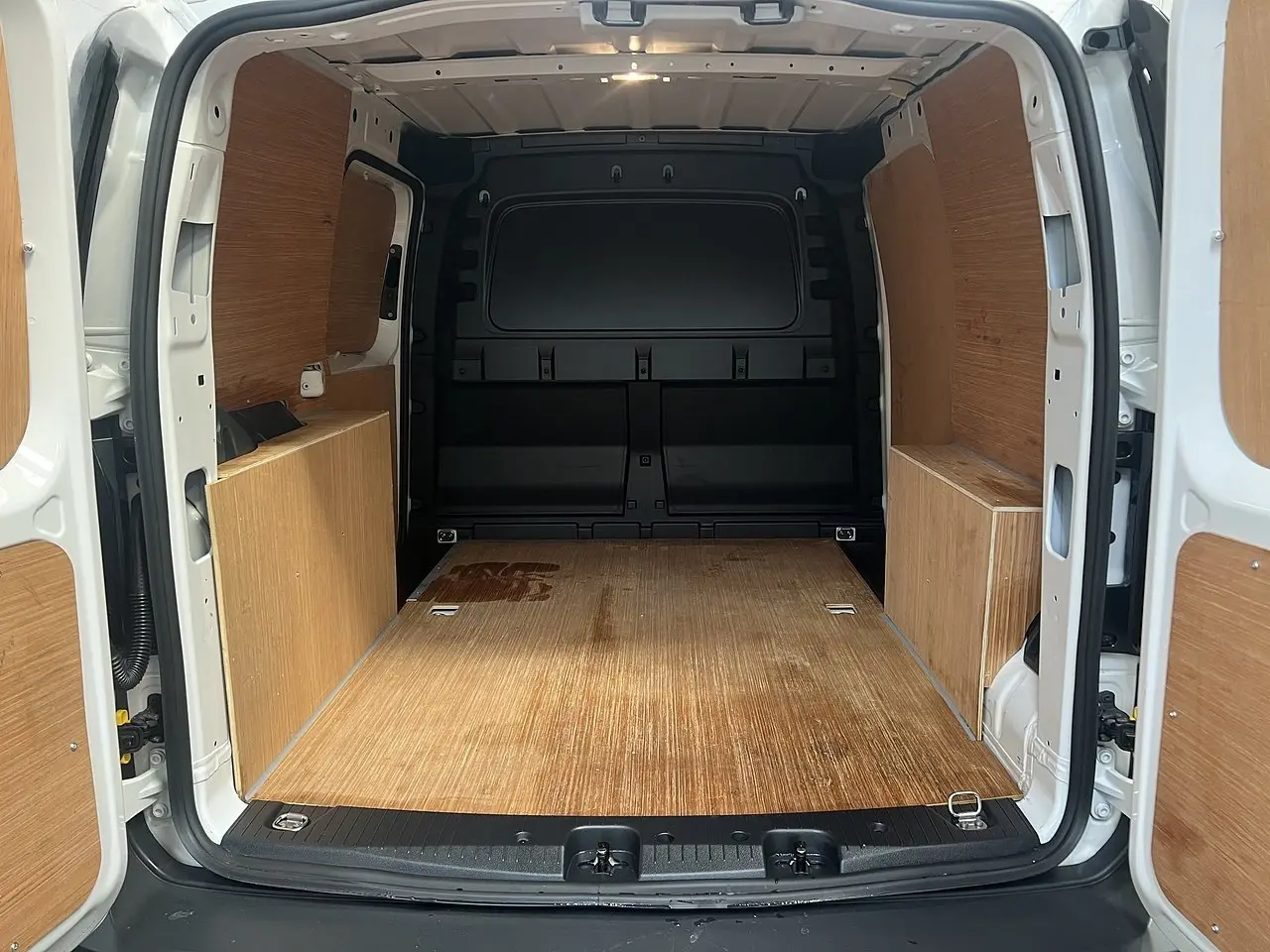 2023 Volkswagen Caddy, photo 3