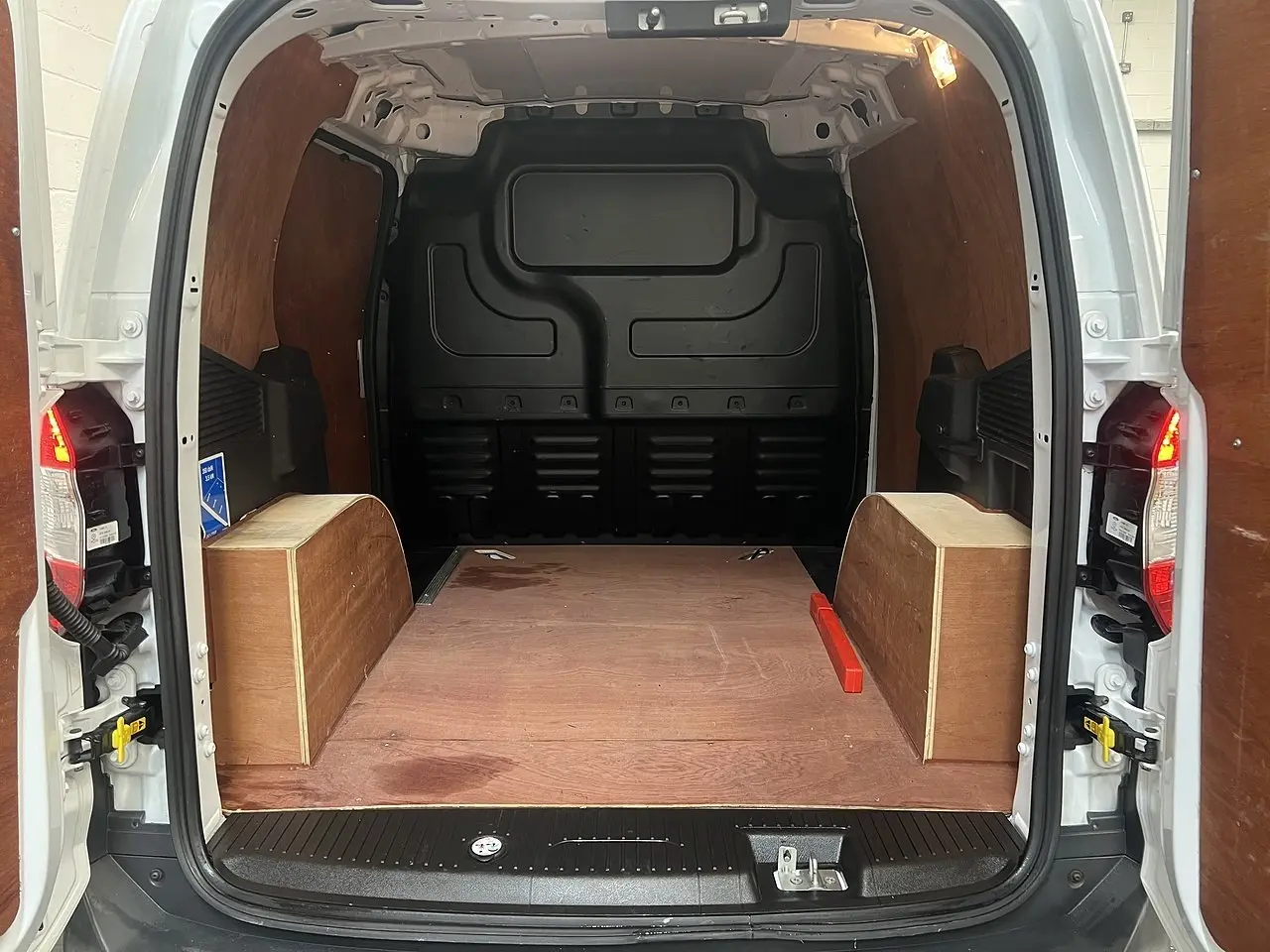 2021 Ford Transit Courier, photo 3