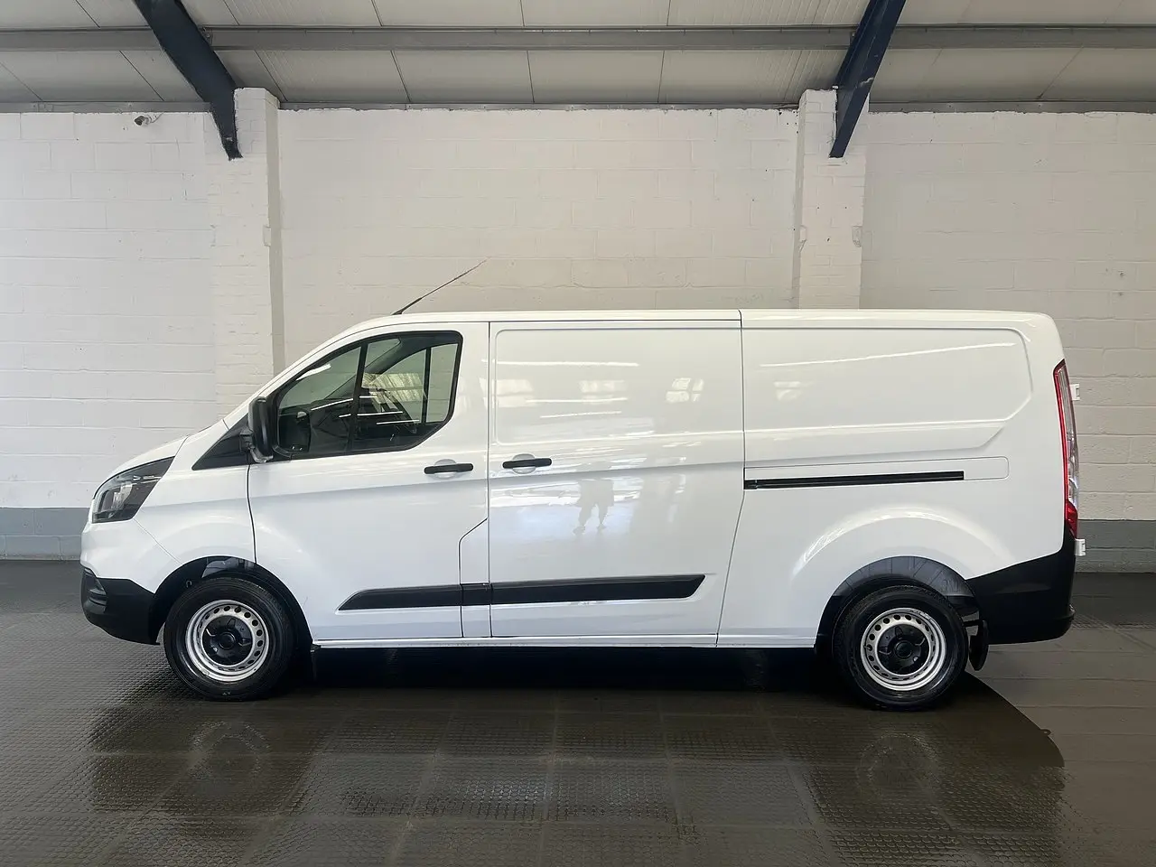 2023 Ford Transit Custom