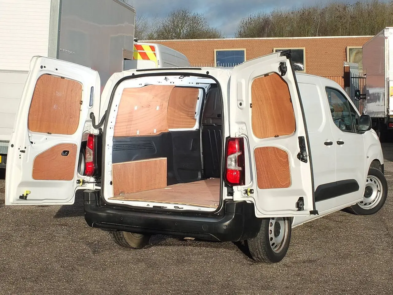 2021 Vauxhall Combo, photo 3