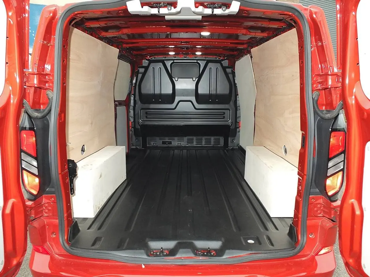 2024 Ford Transit Custom, photo 3