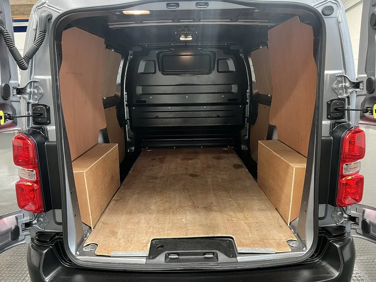 2024 Vauxhall Vivaro, photo 2