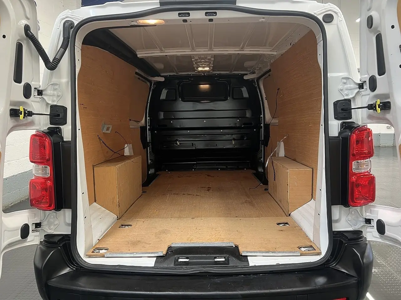 2022 Toyota Proace, photo 2