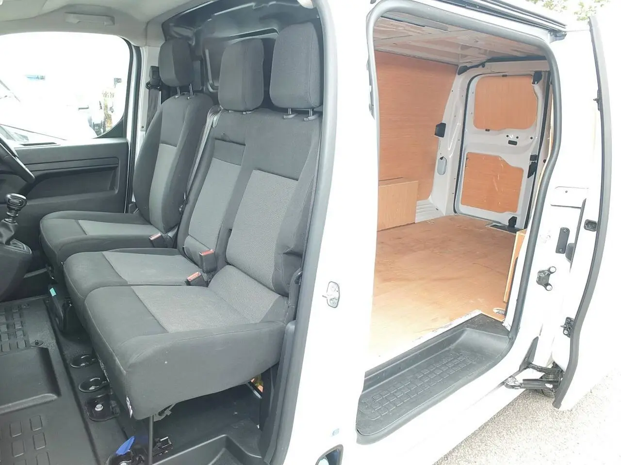 2023 Vauxhall Vivaro, photo 5