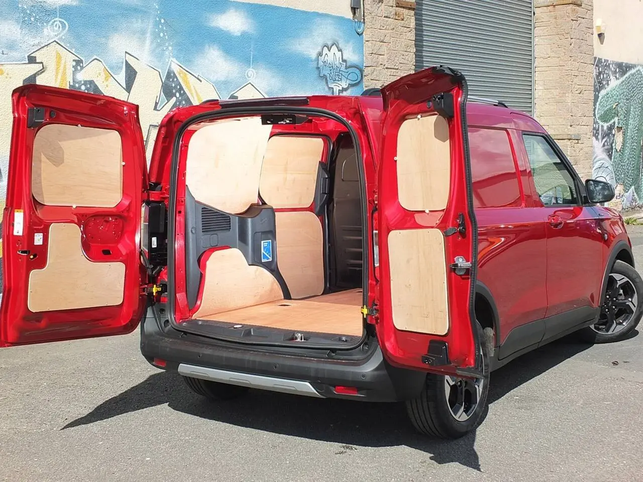 2025 Ford Transit Courier, photo 2