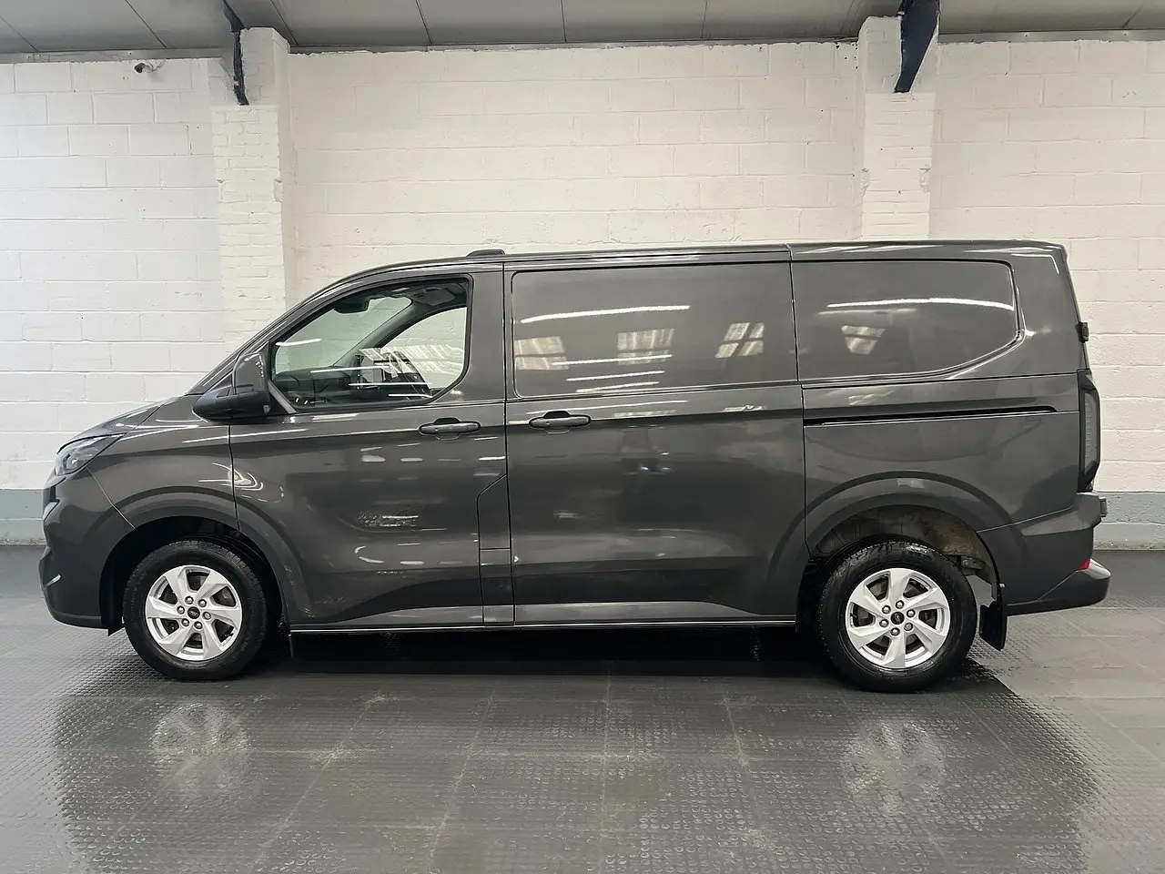 2024 Ford Transit Custom