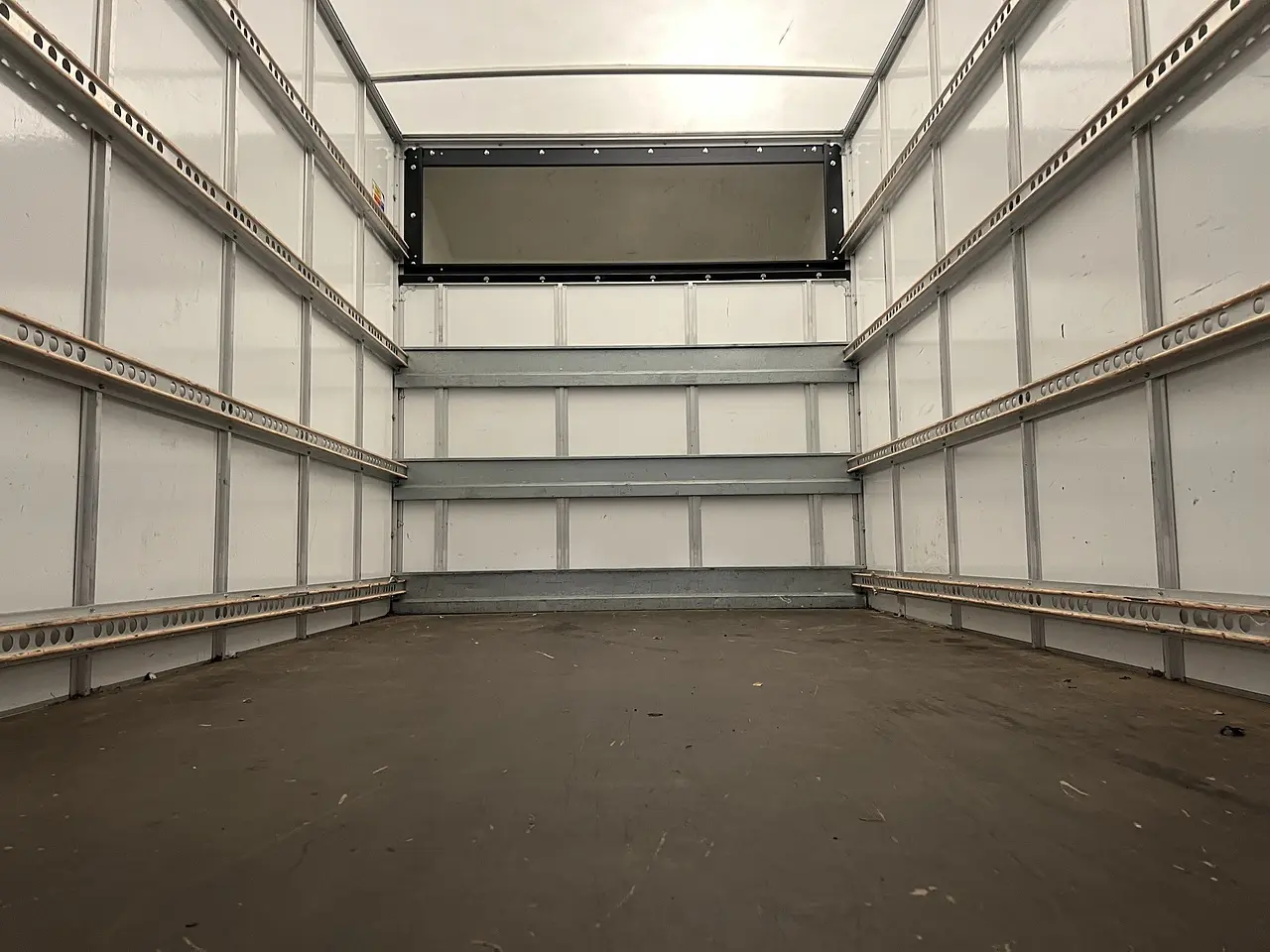 2025 Volkswagen Crafter, photo 2