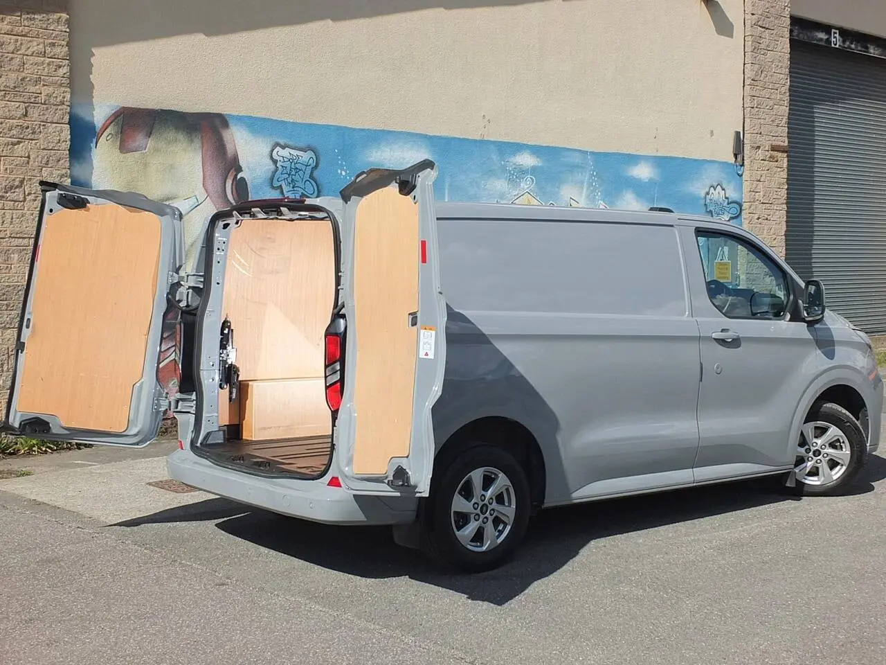 2024 Ford Transit Custom, photo 2