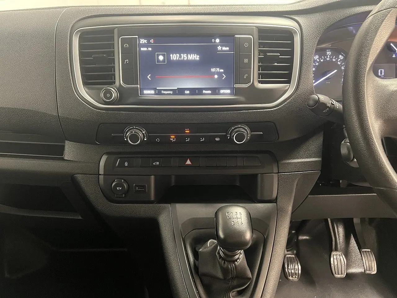 2023 Vauxhall Vivaro, photo 5