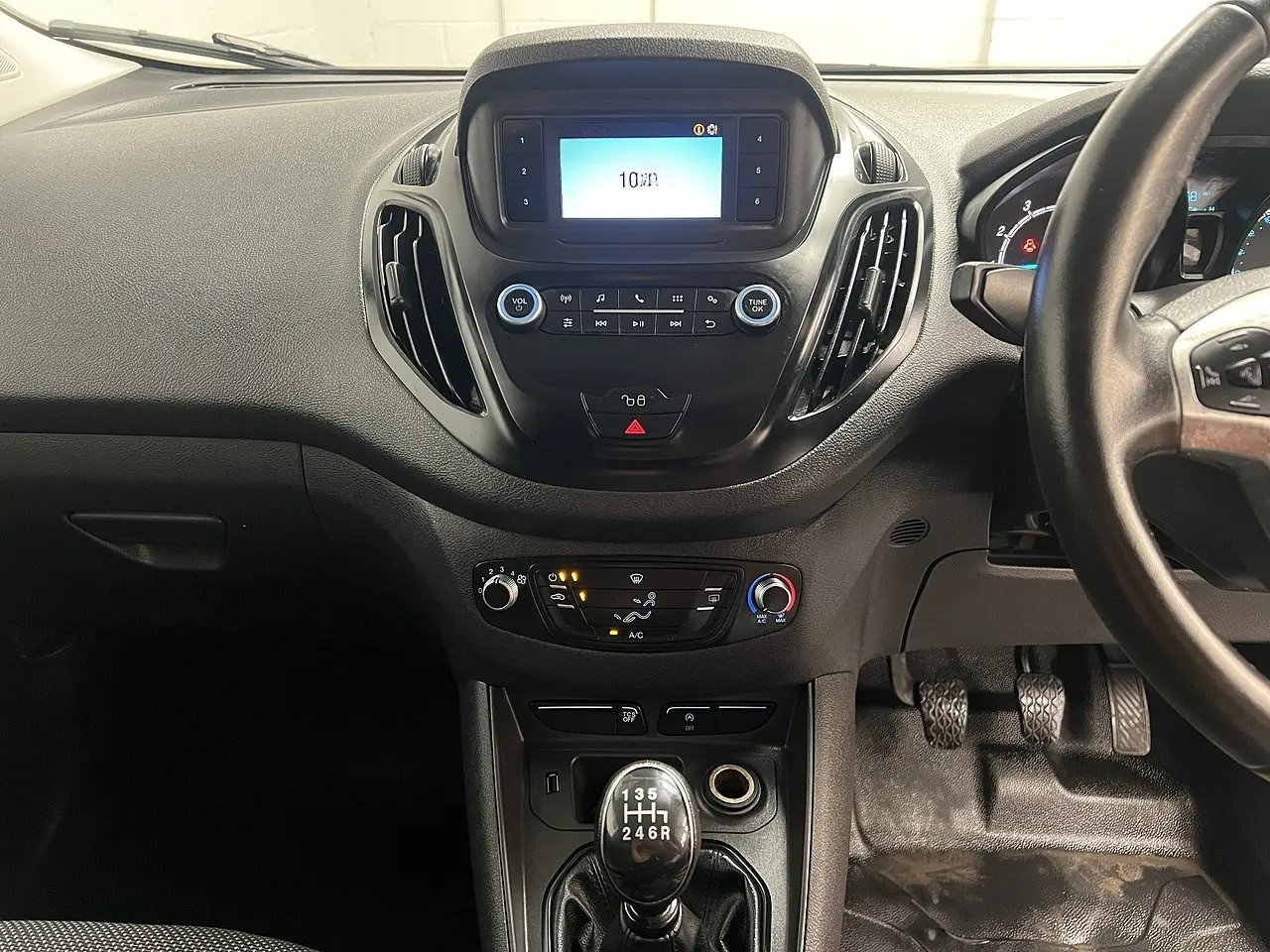 2022 Ford Transit Courier, photo 5