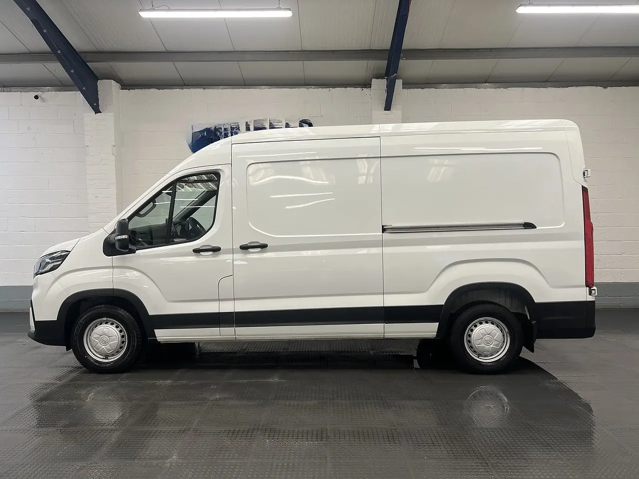 2023 Maxus Deliver 9