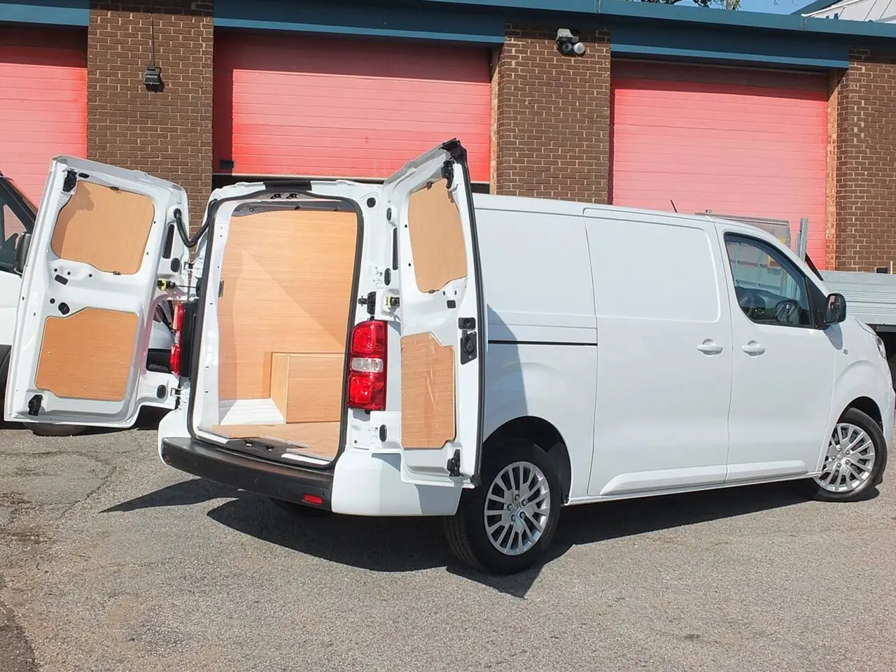 2023 Vauxhall Vivaro, photo 2