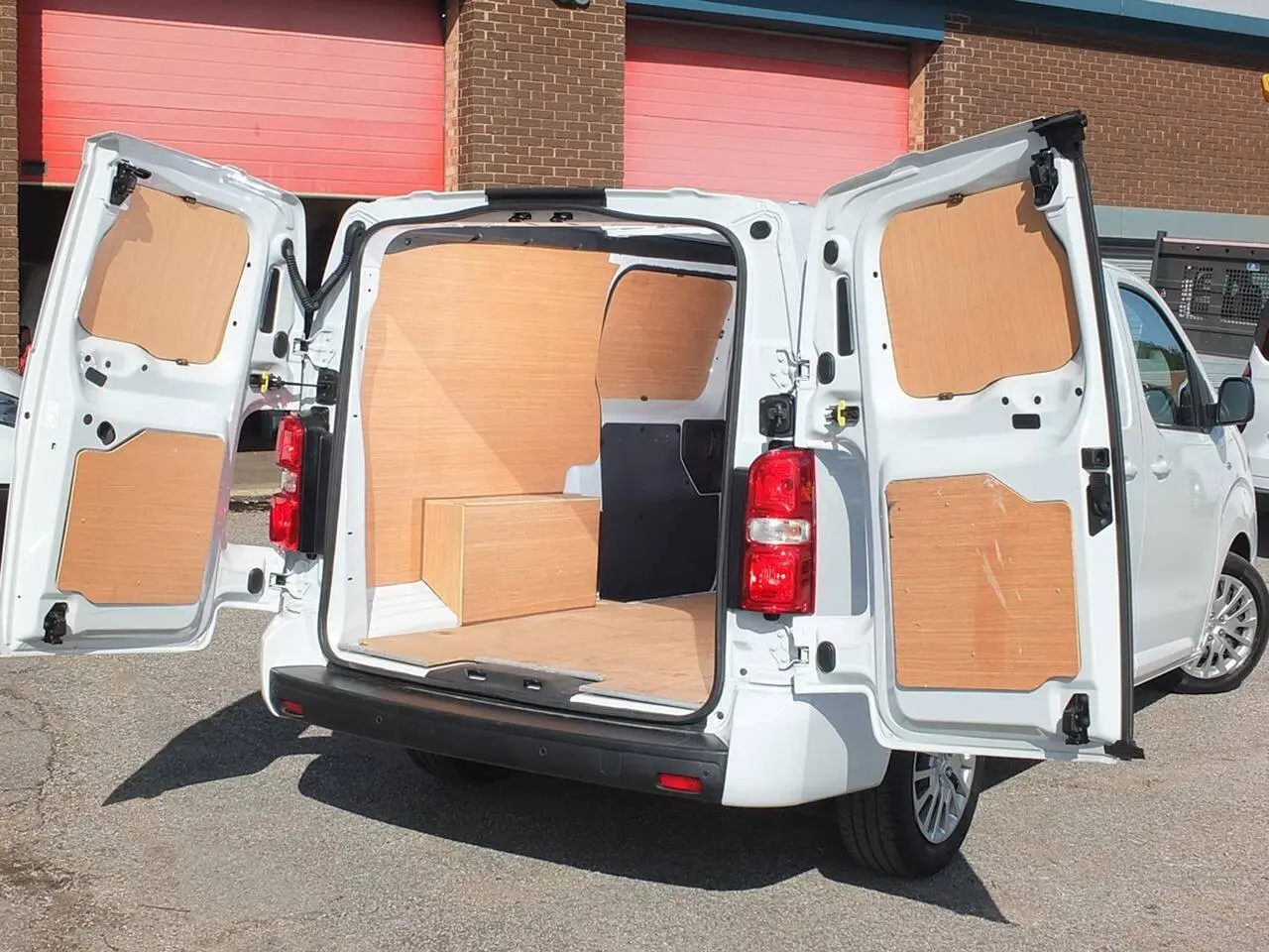 2023 Vauxhall Vivaro, photo 3