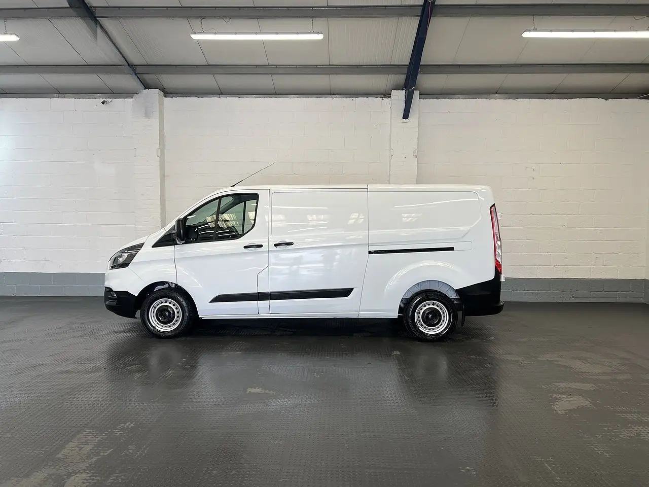 2023 Ford Transit Custom