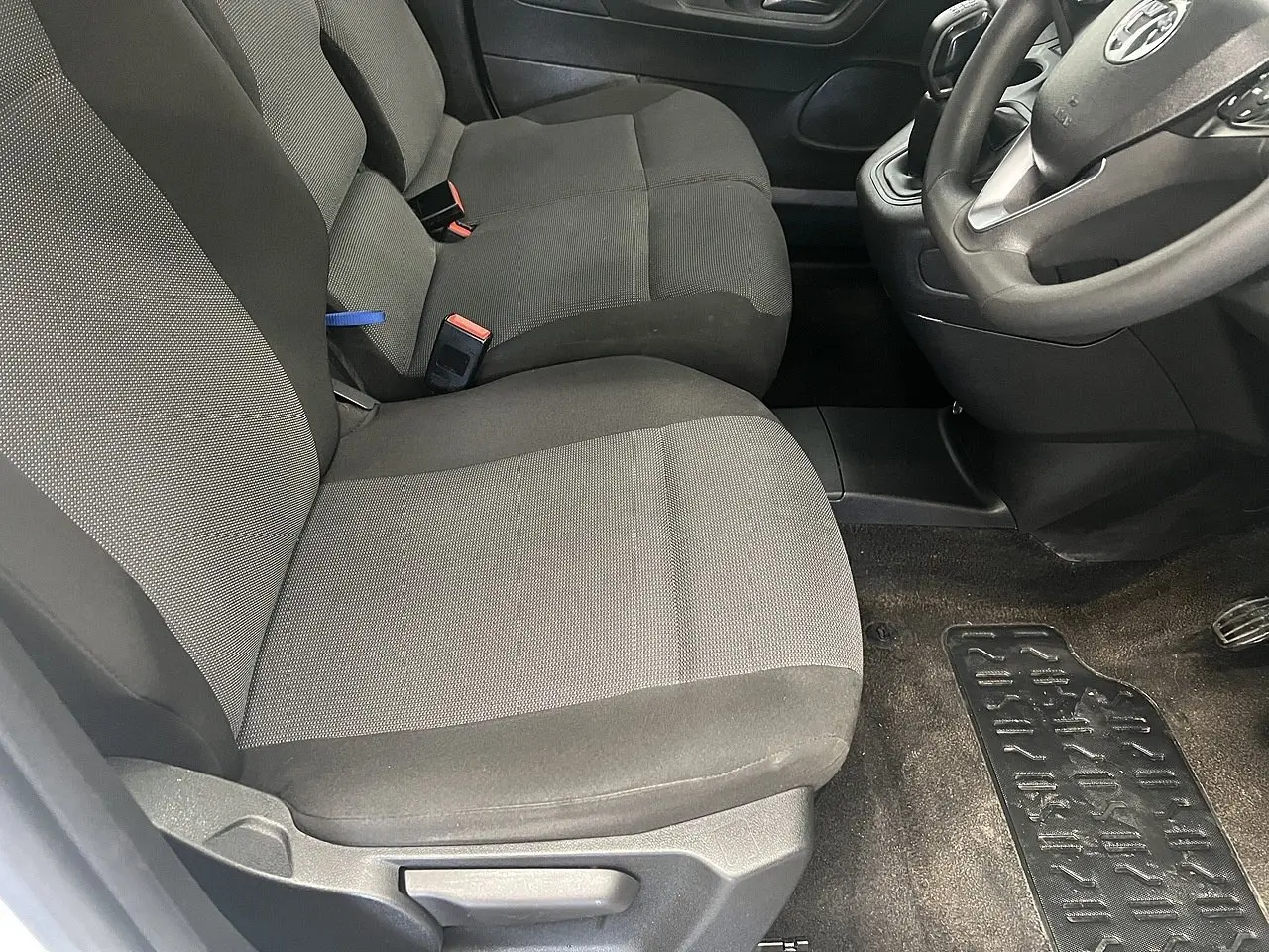 2021 Vauxhall Combo, photo 6