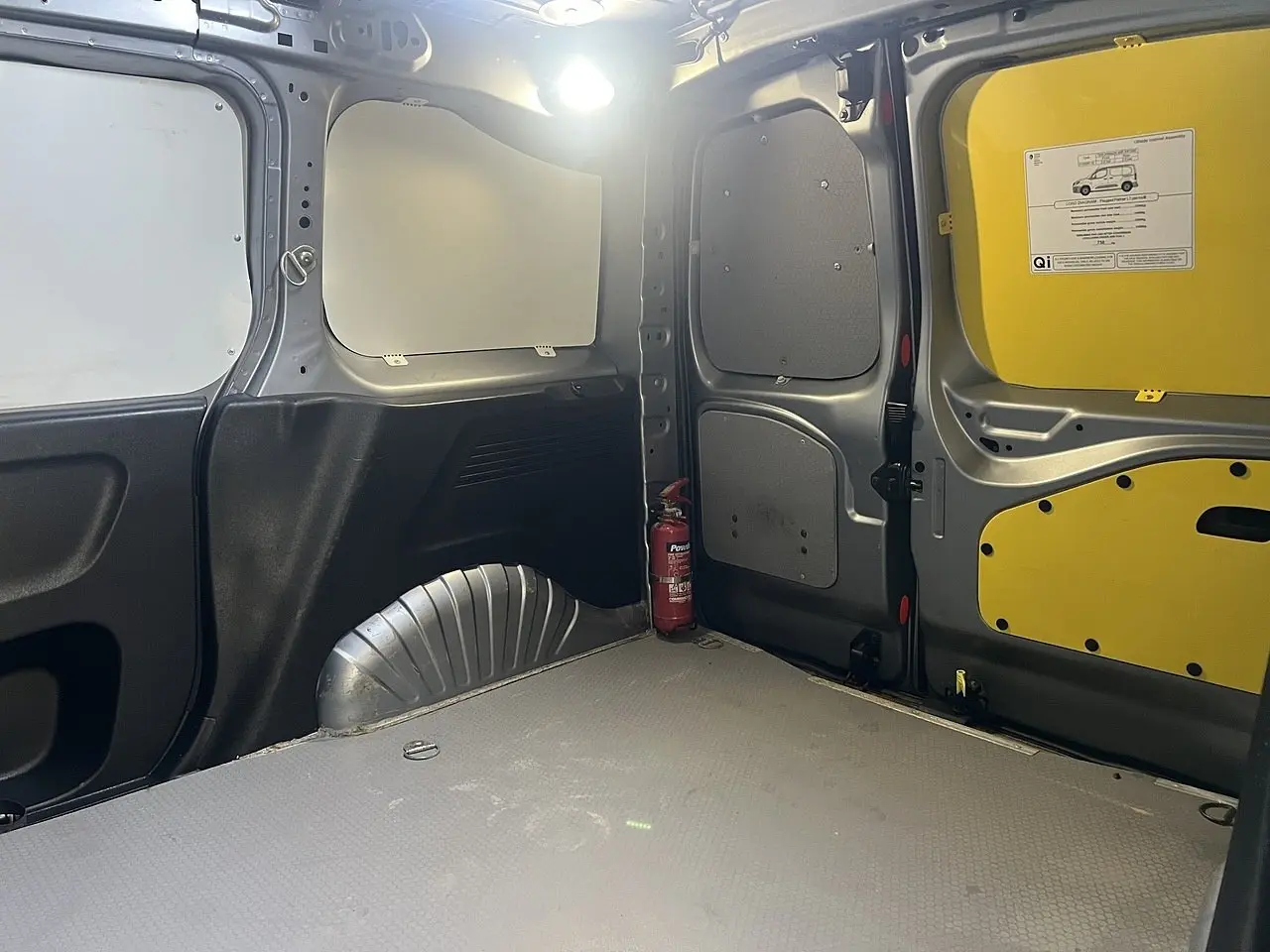 2020 Peugeot Partner, photo 2