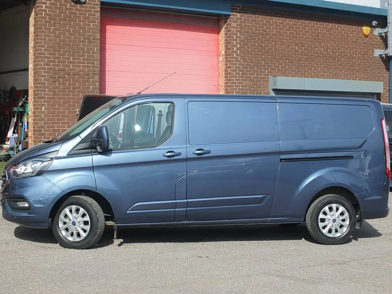 2023 Ford Transit Custom