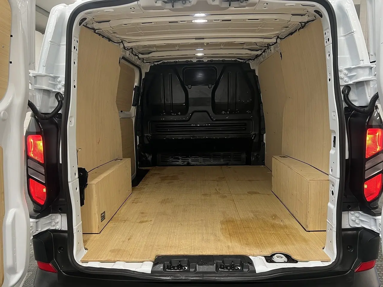 2024 Ford Transit Custom, photo 3