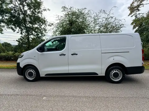 2022 Vauxhall Vivaro