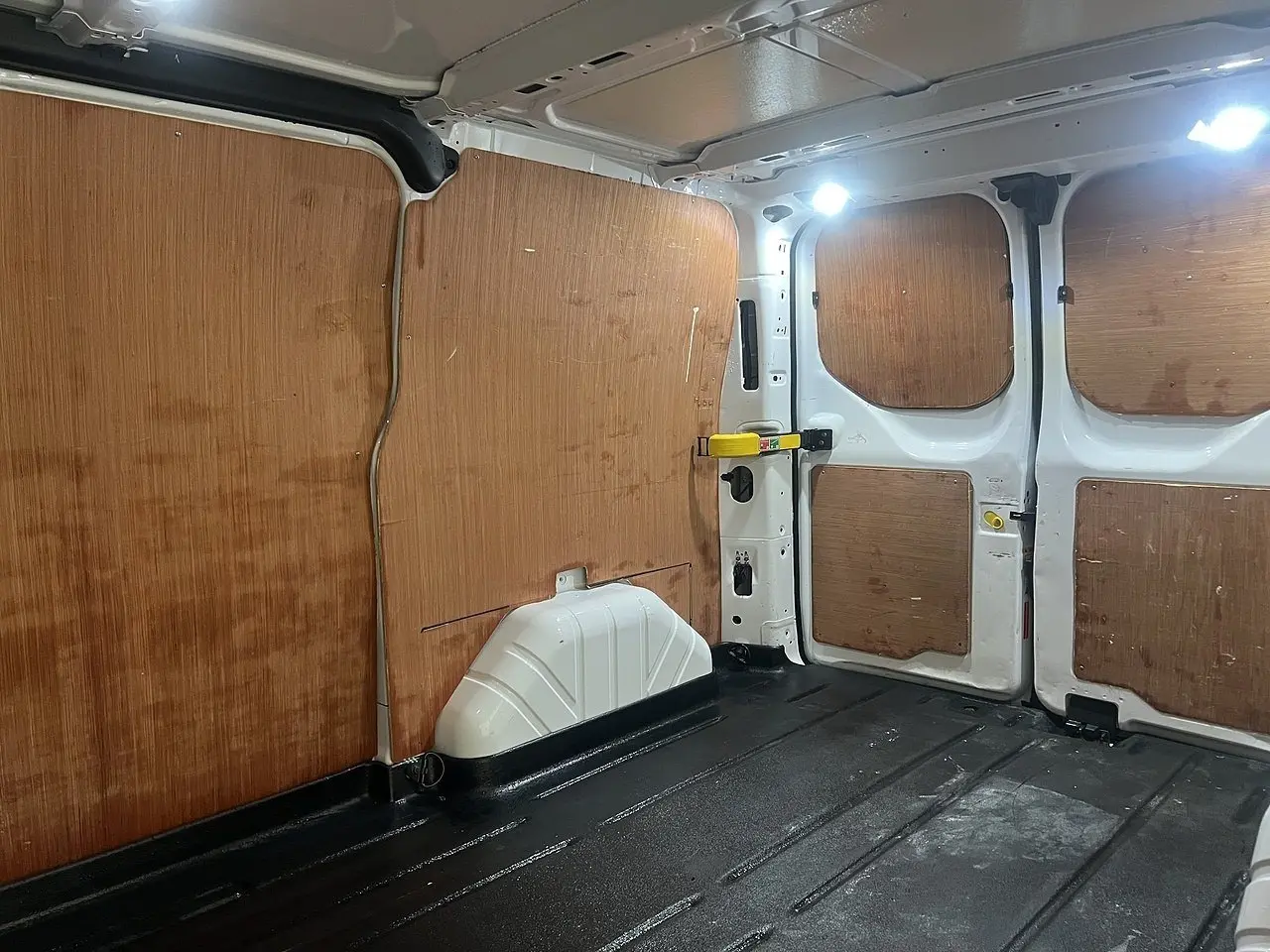 2022 Ford Transit Custom, photo 2
