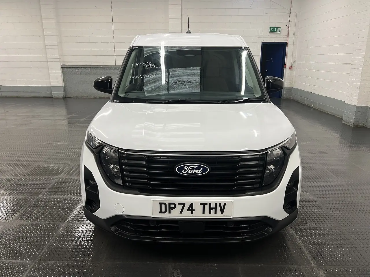 2025 Ford Transit Courier, photo 7