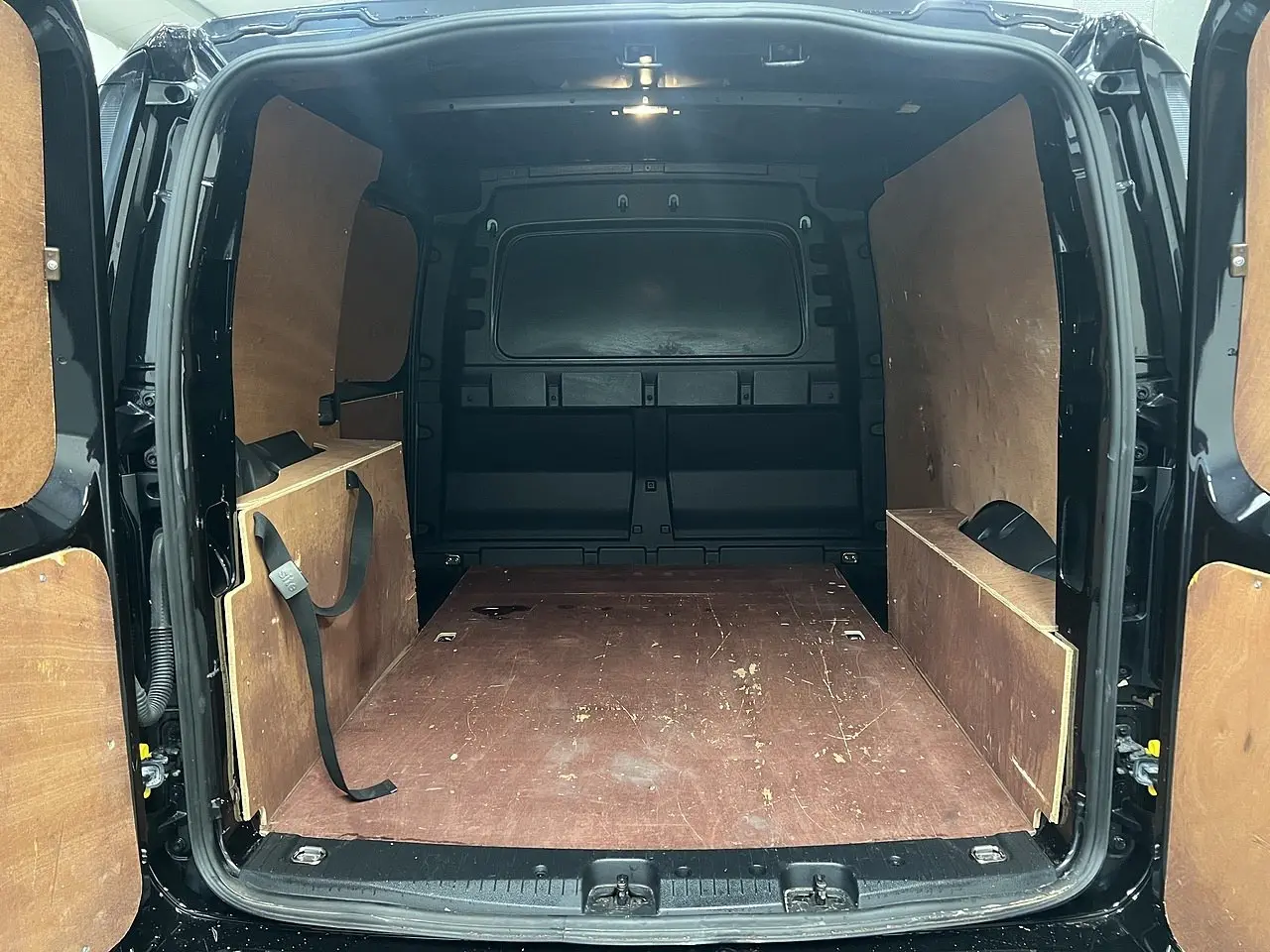 2022 Volkswagen Caddy, photo 3