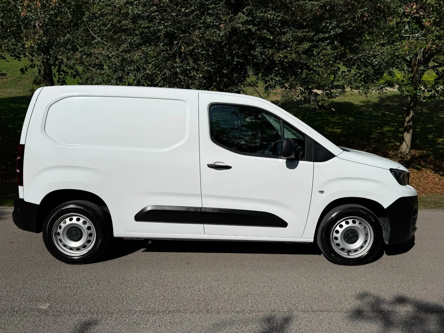 2024 Peugeot Partner