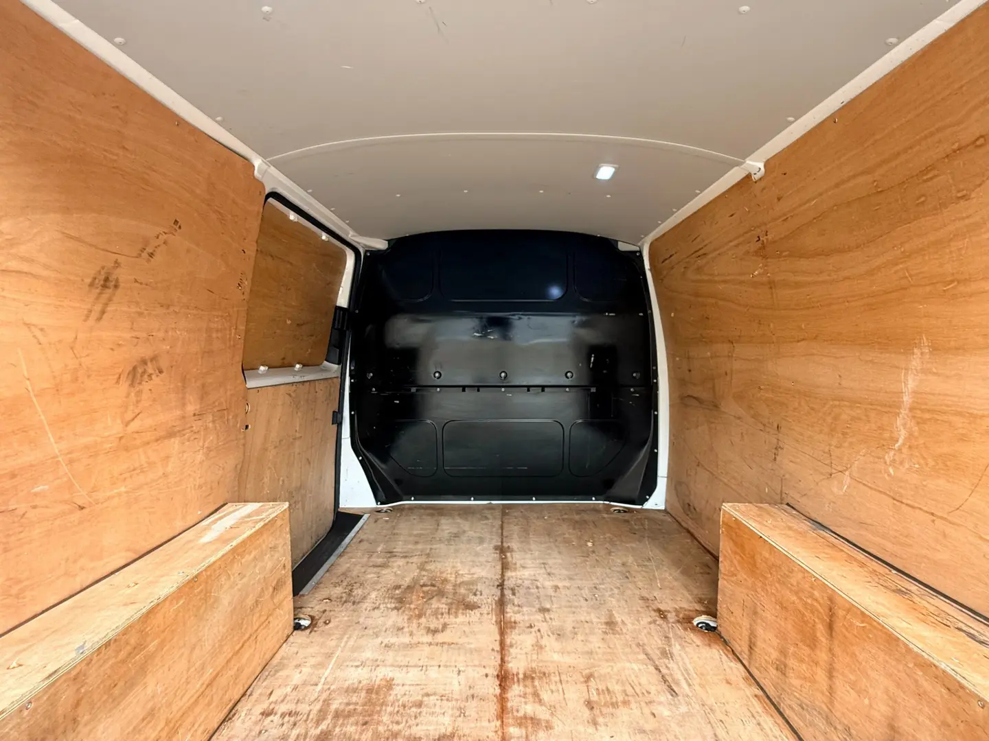 2022 Volkswagen Transporter, photo 2