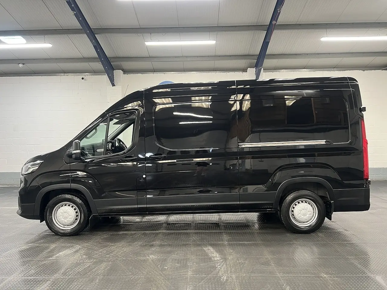 2023 Maxus Deliver 9