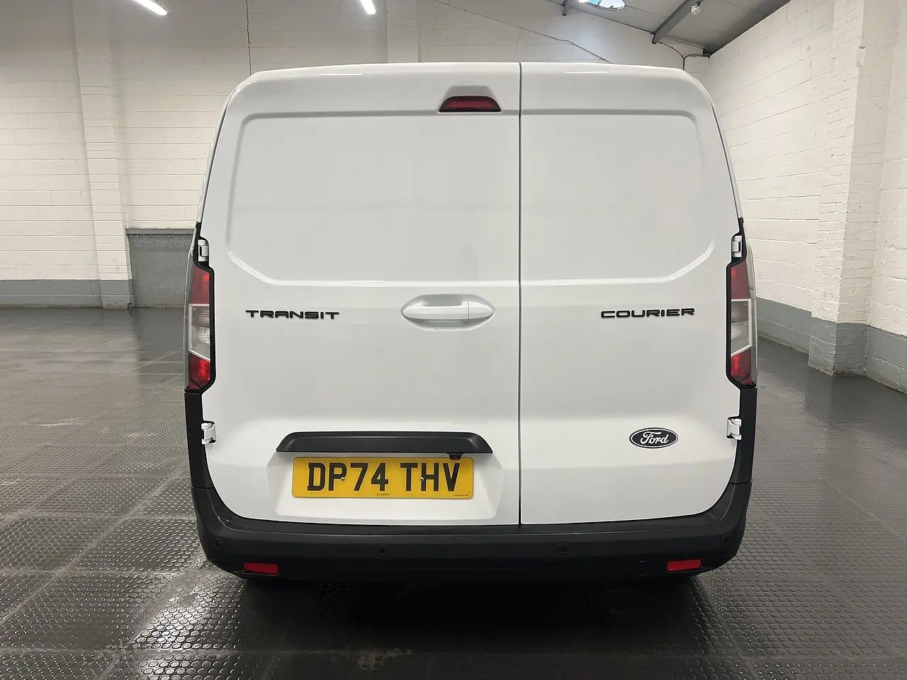 2025 Ford Transit Courier, photo 4