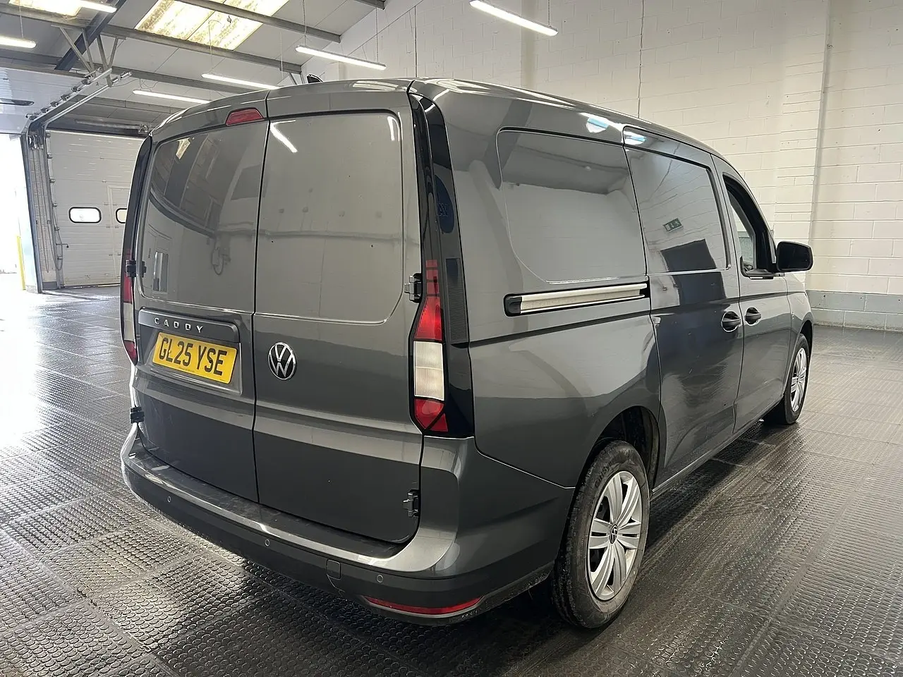 2025 Volkswagen Caddy Maxi, photo 4