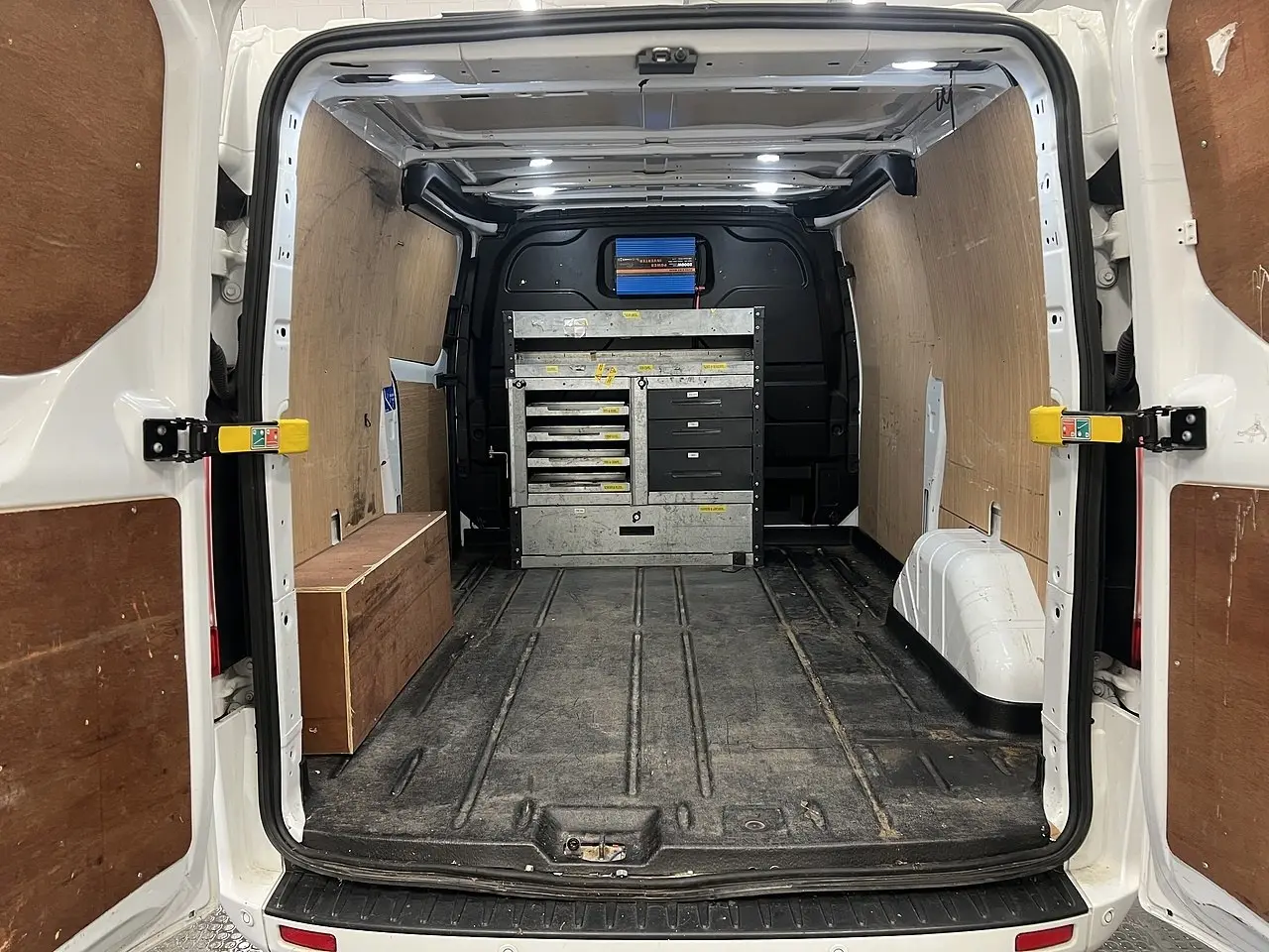 2022 Ford Transit Custom, photo 2