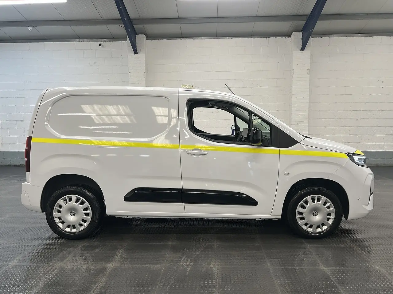 2024 Vauxhall Combo, photo 9