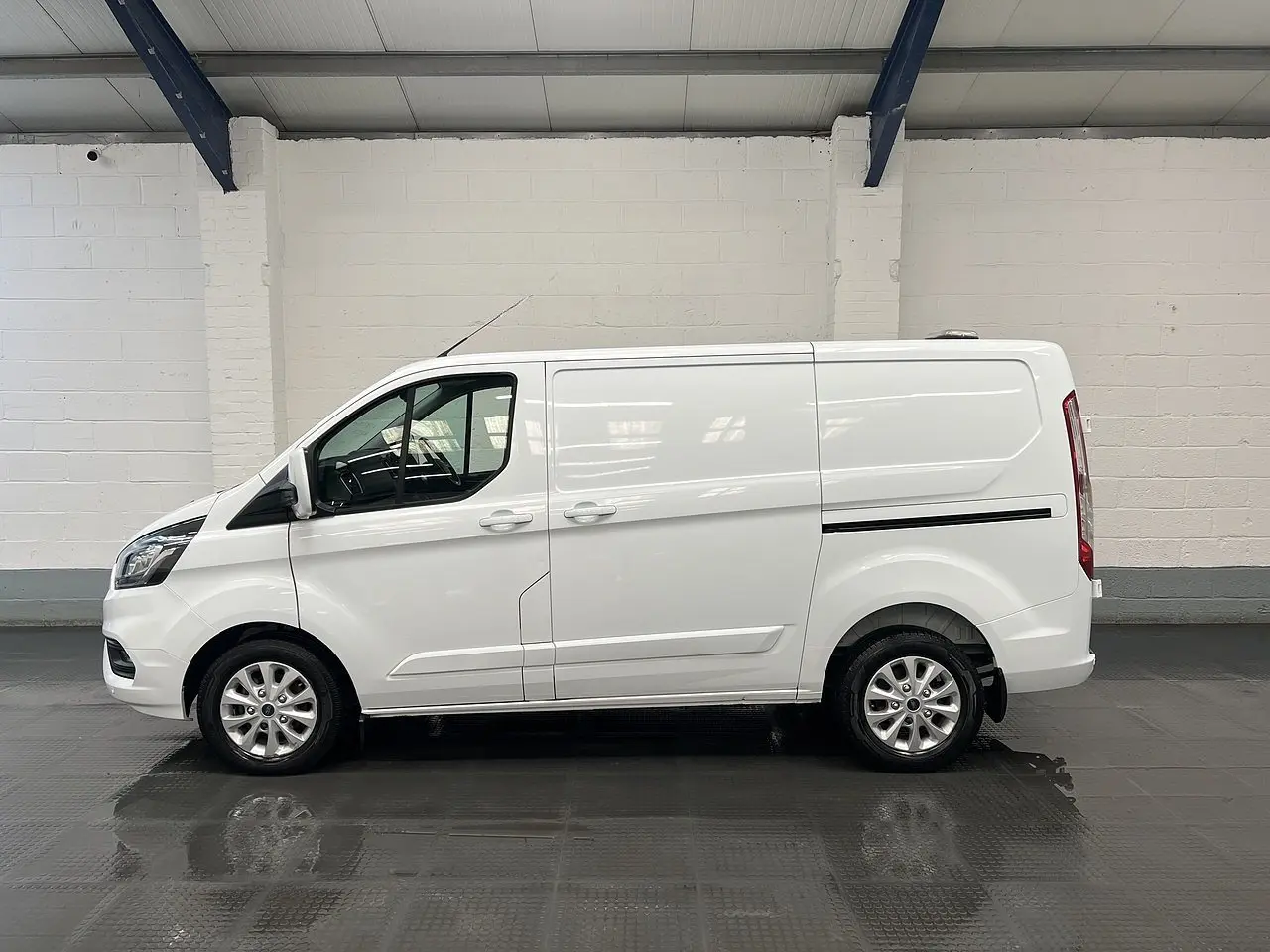 2024 Ford Transit Custom